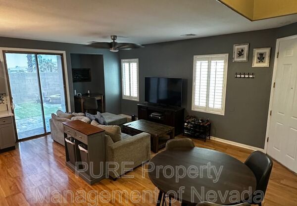 8304 STRAWBERRY SPG ST