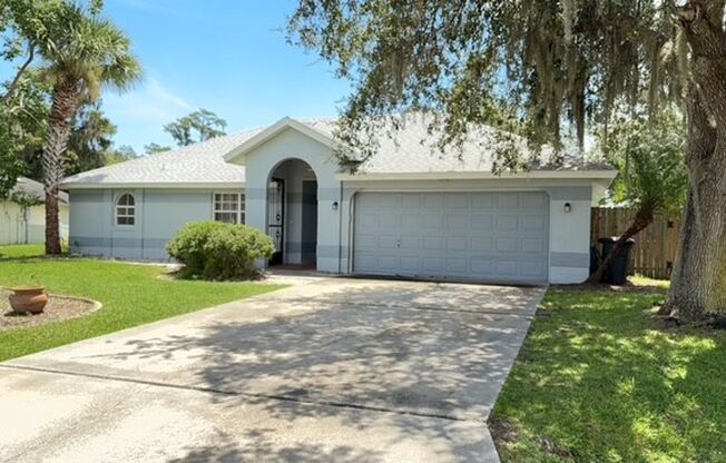 The Woodlands of Palm Coast- FURNISHED- 4 Bedroom 2 Bath- Long Term