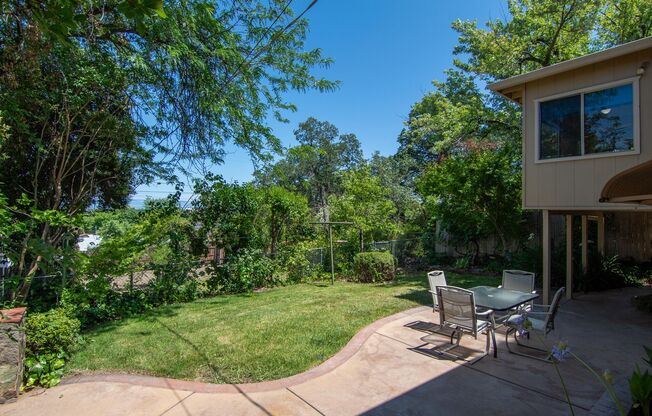 MOVE IN SPECIAL: $400 OFF FIRST MONTHS RENT! LANDSCAPING INCLUDED!