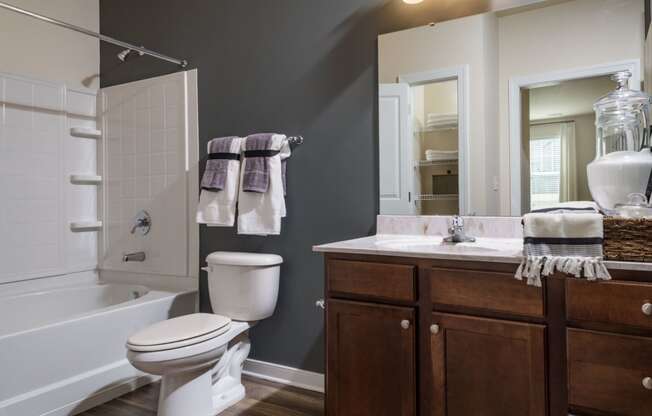 Bathroom With Bathtub at Abberly Square Apartment Homes, Maryland, 20601