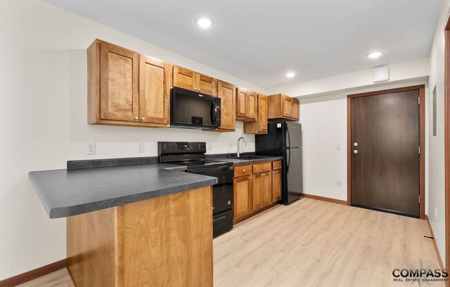 Studio, 1 bath, $995, Unit 232