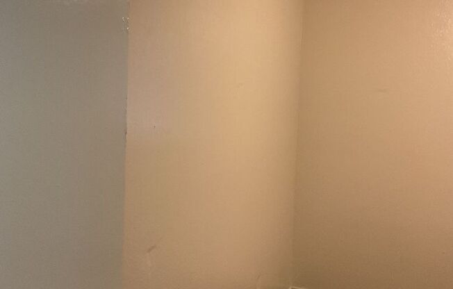 2 beds, 1 bath, 968 sqft, $1,345, Unit 1632-139