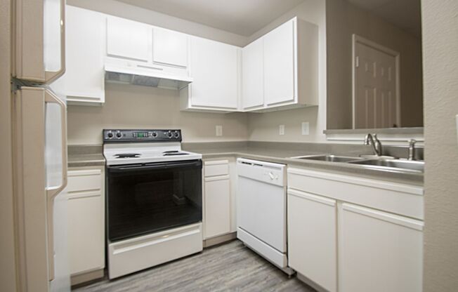 2 beds, 1 bath, 876 sqft, $975, Unit 308