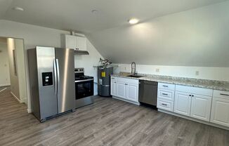 2 beds, 1 bath, $1,650, Unit 533 Methow #B