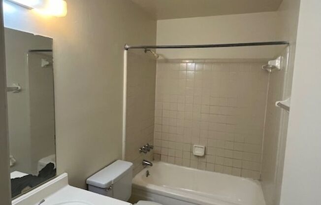 2 beds, 1 bath, $1,200