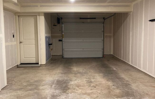 Beautiful Newer Home in Tigard