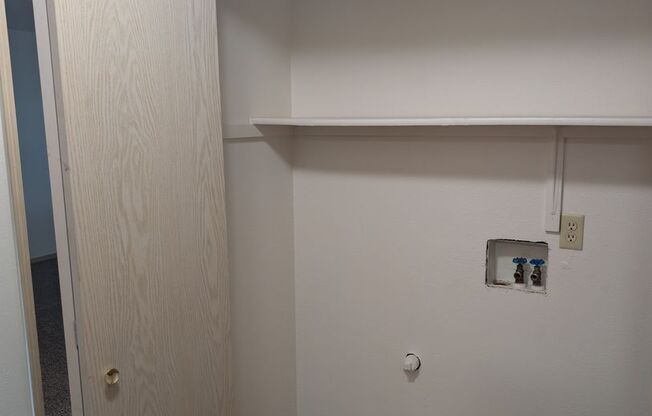 2 beds, 1 bath, 800 sqft, $1,510, Unit 1893-53