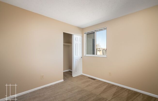 2 beds, 1 bath, $1,400, Unit 393 E Buttles Ave Apt. G
