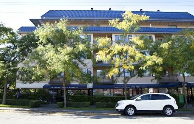 Studio, 1 bath, 538 sqft, $1,425, Unit 405