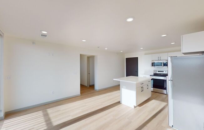 2 beds, 2 baths, 849 sqft, $1,165, Unit 2408-303