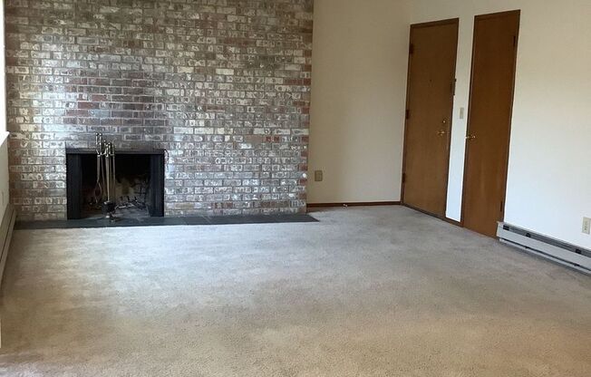 2 beds, 1 bath, 800 sqft, $1,775, Unit 203