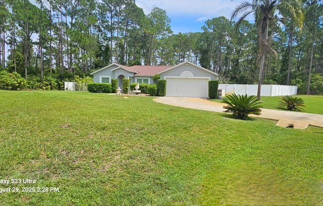 Beautiful 3/2/2 Pool Home on Oversized Lot in Quail Hollow