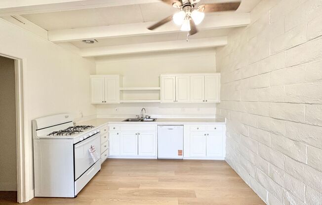 2 beds, 2 baths, 1,065 sqft, $2,600, Unit L72