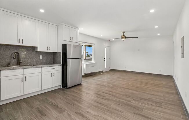 2 beds, 1 bath, 675 sqft, $2,300, Unit 18