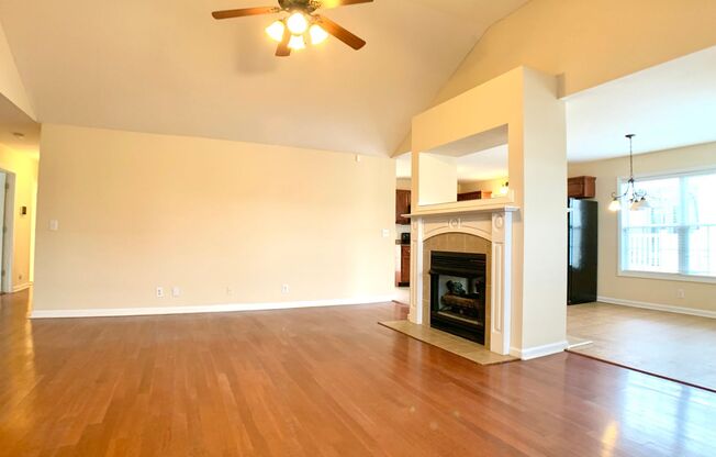 3756 N Jot Dr