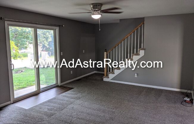 3 beds, 2.5 baths, $1,495, Unit Unit A