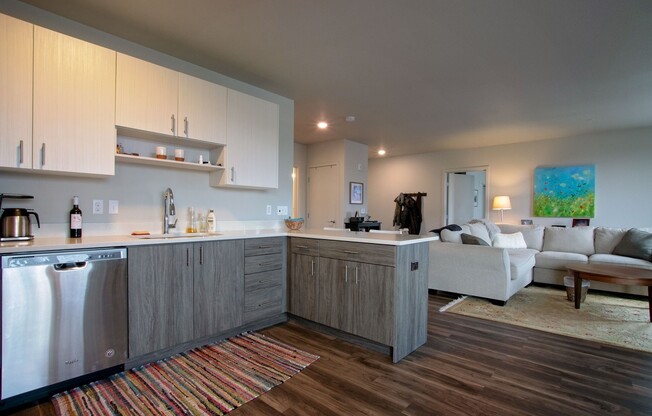 2 beds, 2 baths, 1,198 sqft, $2,725, Unit 01-417