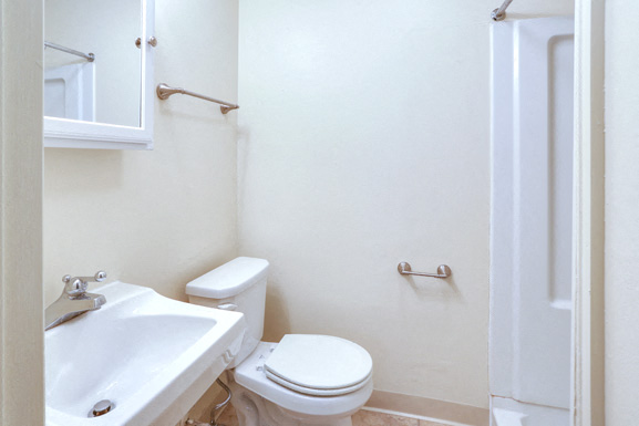 Amherst Manor Apartments â Two-full Bath