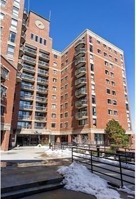 3 beds, 1.5 baths, 900 sqft, $4,650, Unit 608