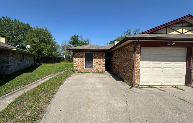 1021-1023 Vera Court