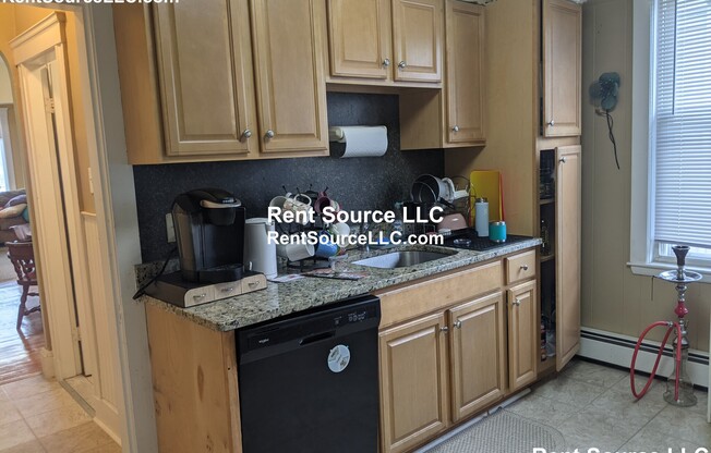 138 W ADAMS ST