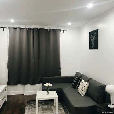 1 bed, 1 bath, $2,350, Unit 1D