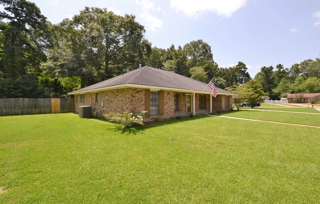 Newly renovated home in Beau Village Subdivision in Denham Springs near I-12
