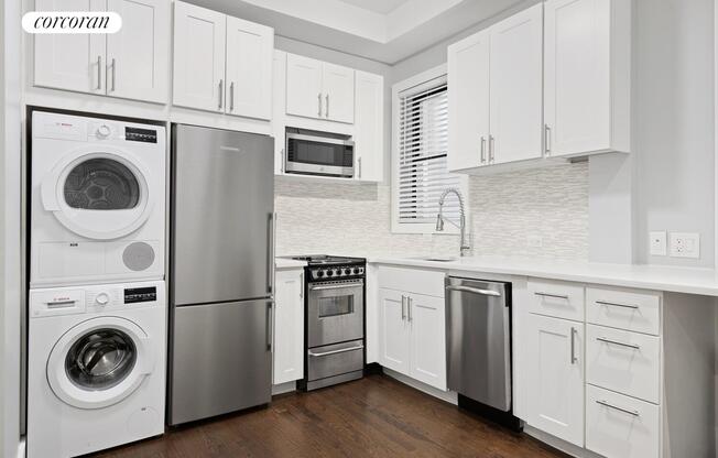 77 W 68 ST