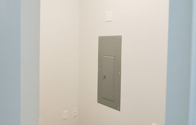 2 beds, 2 baths, 891 sqft, $1,150, Unit 1120-103