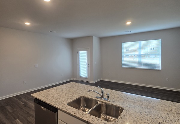 12 SWEETSPIRE DR