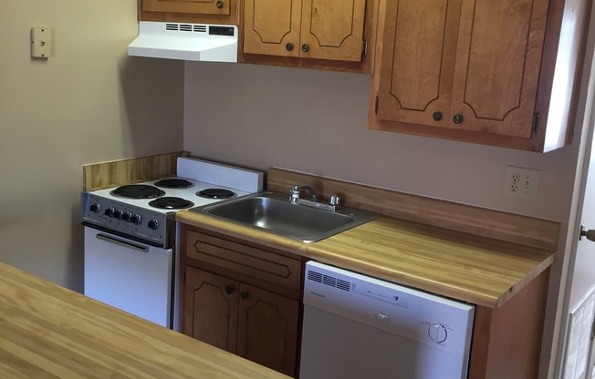 1 bed, 1 bath, 600 sqft, $1,175, Unit D1