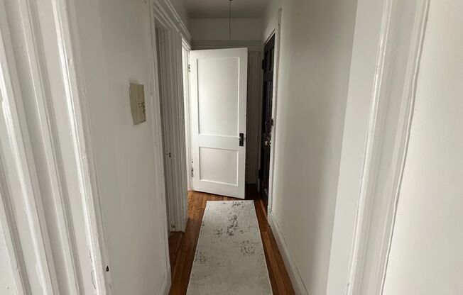 1 bed, 1 bath, 559 sqft, $2,185, Unit 103 Summer #403