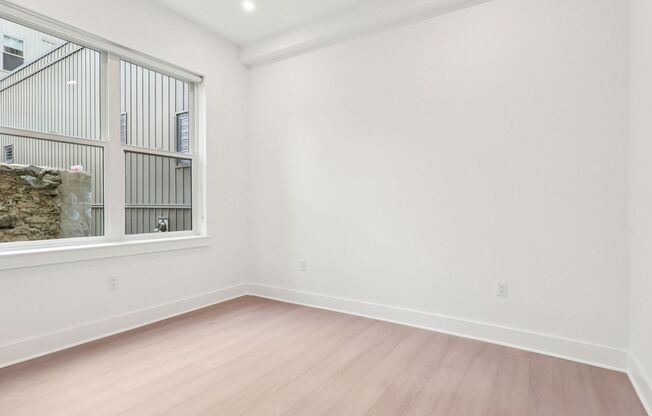 3 beds, 2 baths, 1,250 sqft, $3,667, Unit 110
