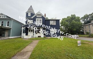 1302 W Washington Blvd