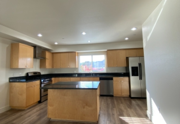 11312 Huston St
