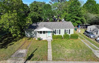 912 JOYNER ST