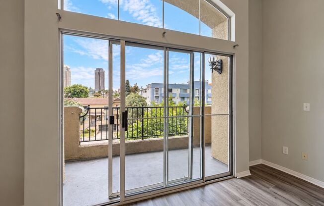 3 beds, 2 baths, 1,125 sqft, $3,598, Unit 301