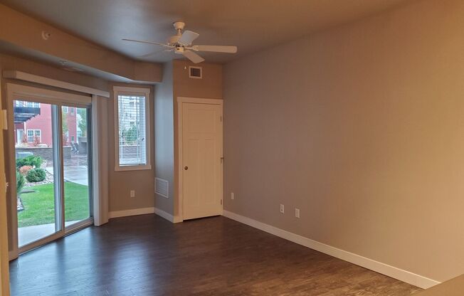 1 bed, 1 bath, $1,125, Unit 122