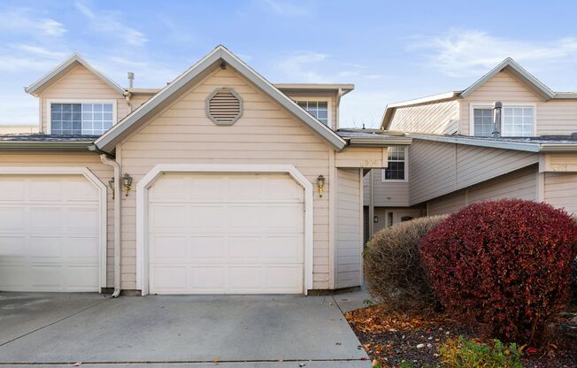 Charming 3-Bedroom Townhome in the Heart of Boise! - Pets Welcome!!