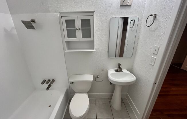 1 bed, 1 bath, 725 sqft, $1,299, Unit 1508-01
