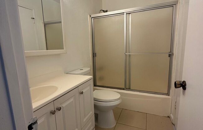 8541 1/2 ROSE ST