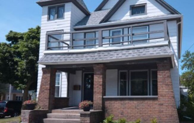 Large 4 Bedroom home!