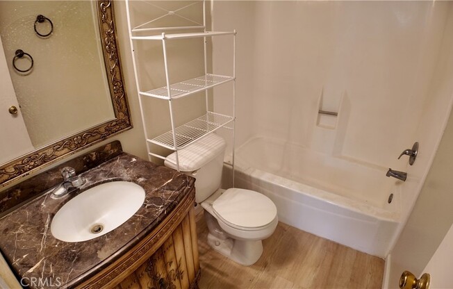 1 bed, 1 bath, 605 sqft, $2,400, Unit 208