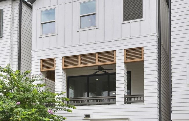 Bikes, Bars & Bliss – Rent This City Retreat!