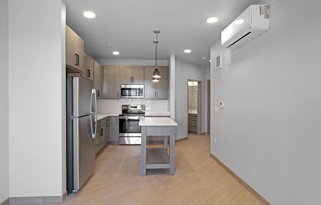 Studio, 1 bath, 527 sqft, $1,670, Unit 207