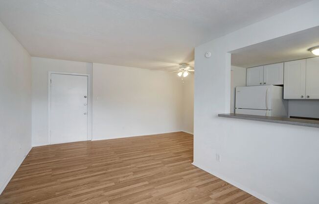 1 bed, 1 bath, 600 sqft, $1,095, Unit Unit 14