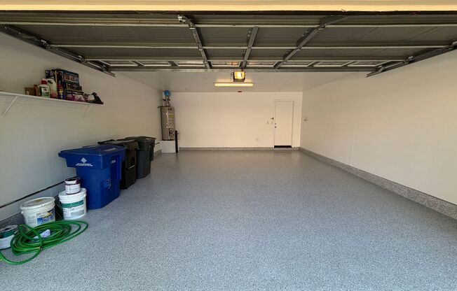 3 beds, 2.5 baths, $2,595, Unit #3014