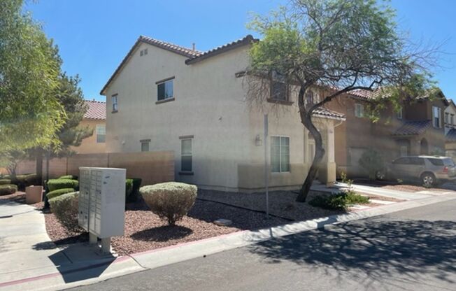 AWESOME 4 BEDROOM HOME LOCATED IN THE SW!!!!