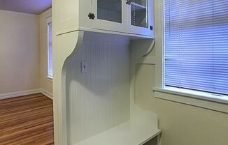 Studio, 1 bath, 445 sqft, $1,350