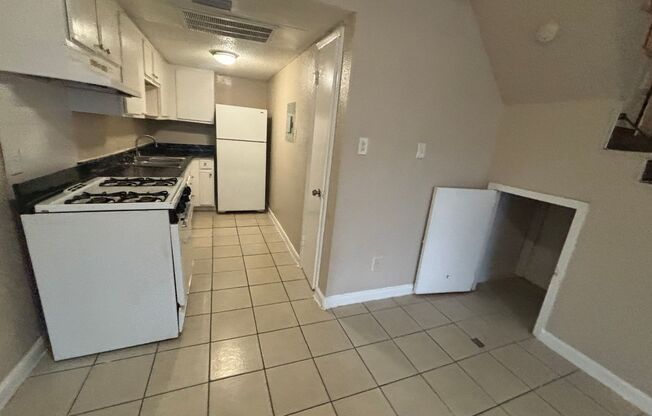 1 bed, 1 bath, 725 sqft, $1,350, Unit 1028